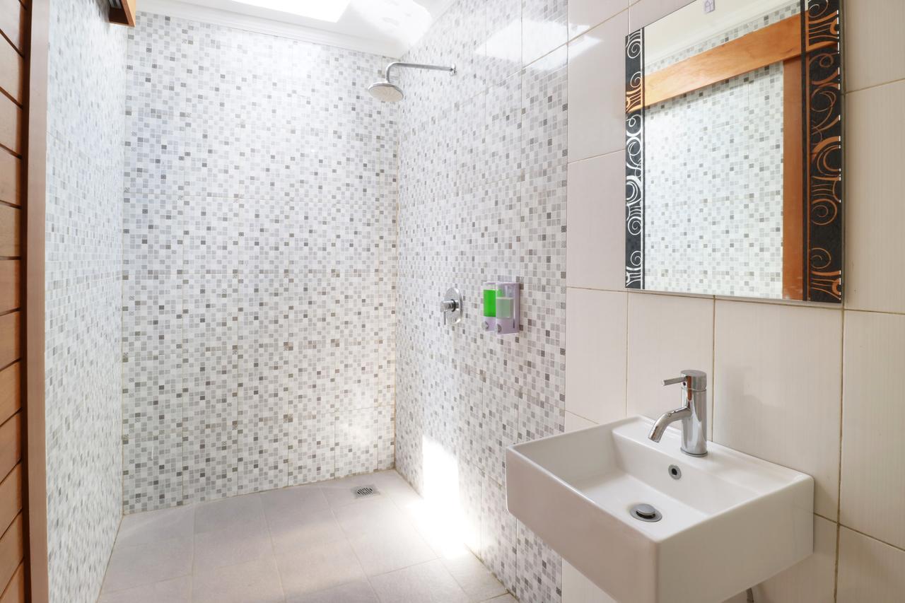 Aghasvina Guest House Canggu Экстерьер фото