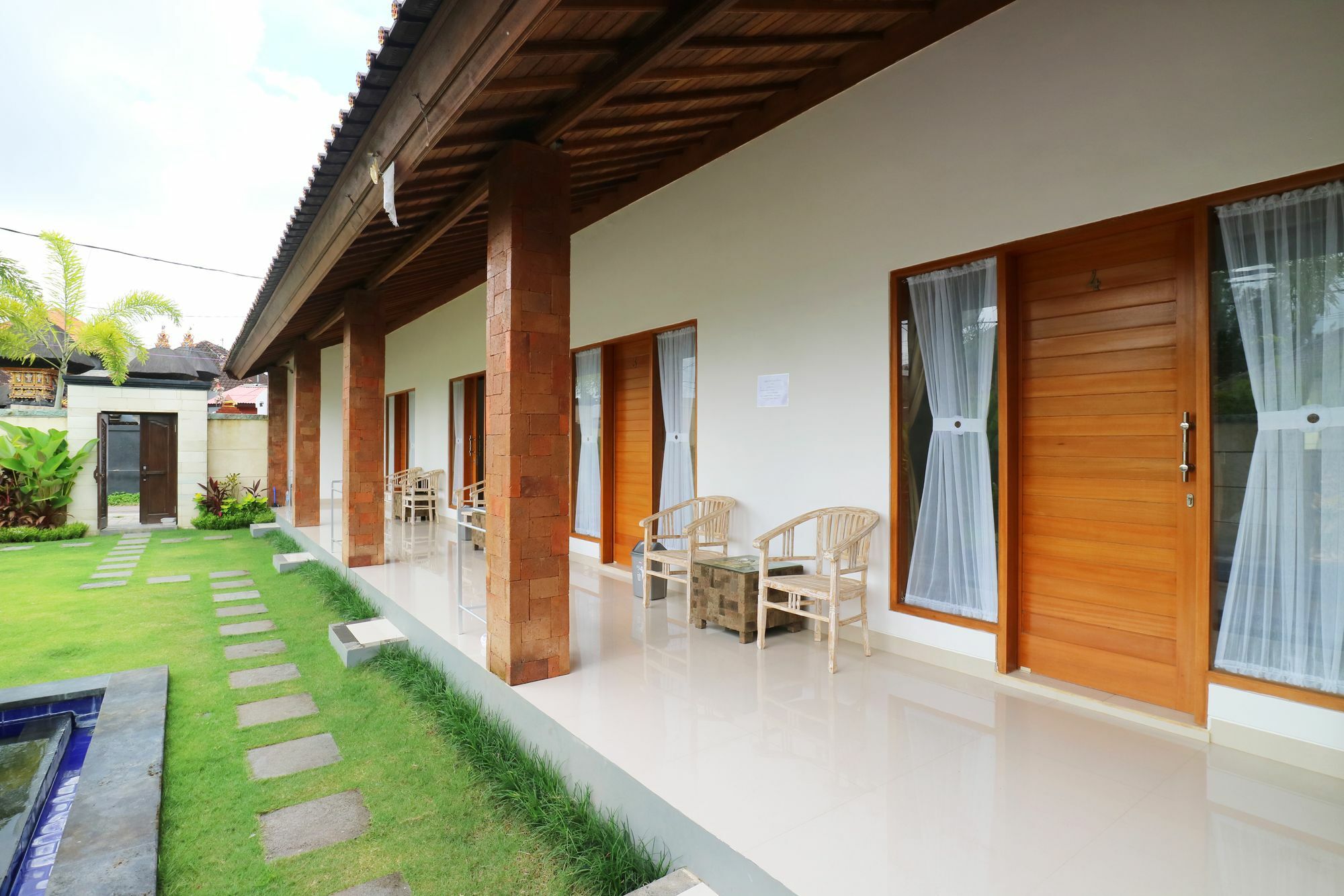 Aghasvina Guest House Canggu Экстерьер фото